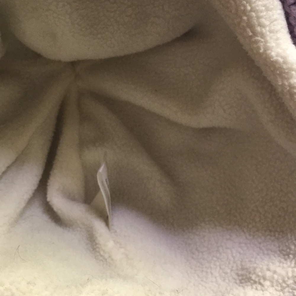 Fleece lined hat - Picture 2 of 3